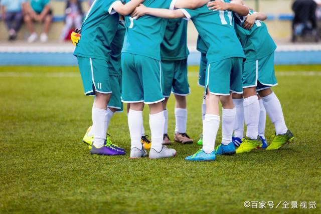 西甲进球榜：拉菲尼亚独占鳌头，姆巴佩等三人紧随其后